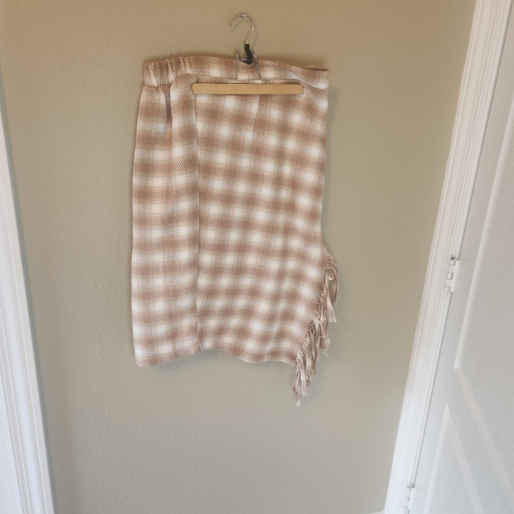 Time and Tru tan and white plaid fringed skirt. - Picture 5 of 9